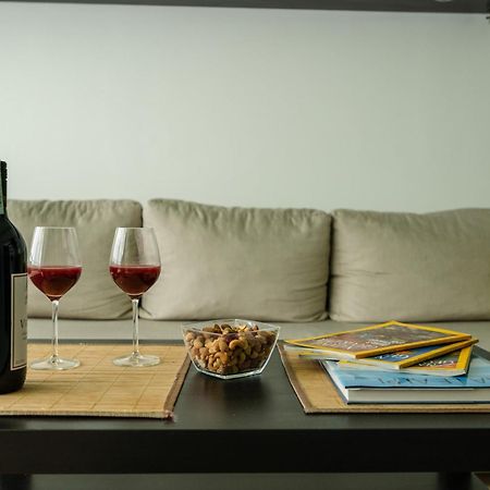 Bright 1Bdr Apartment In The City Center 塞拉耶佛 外观 照片