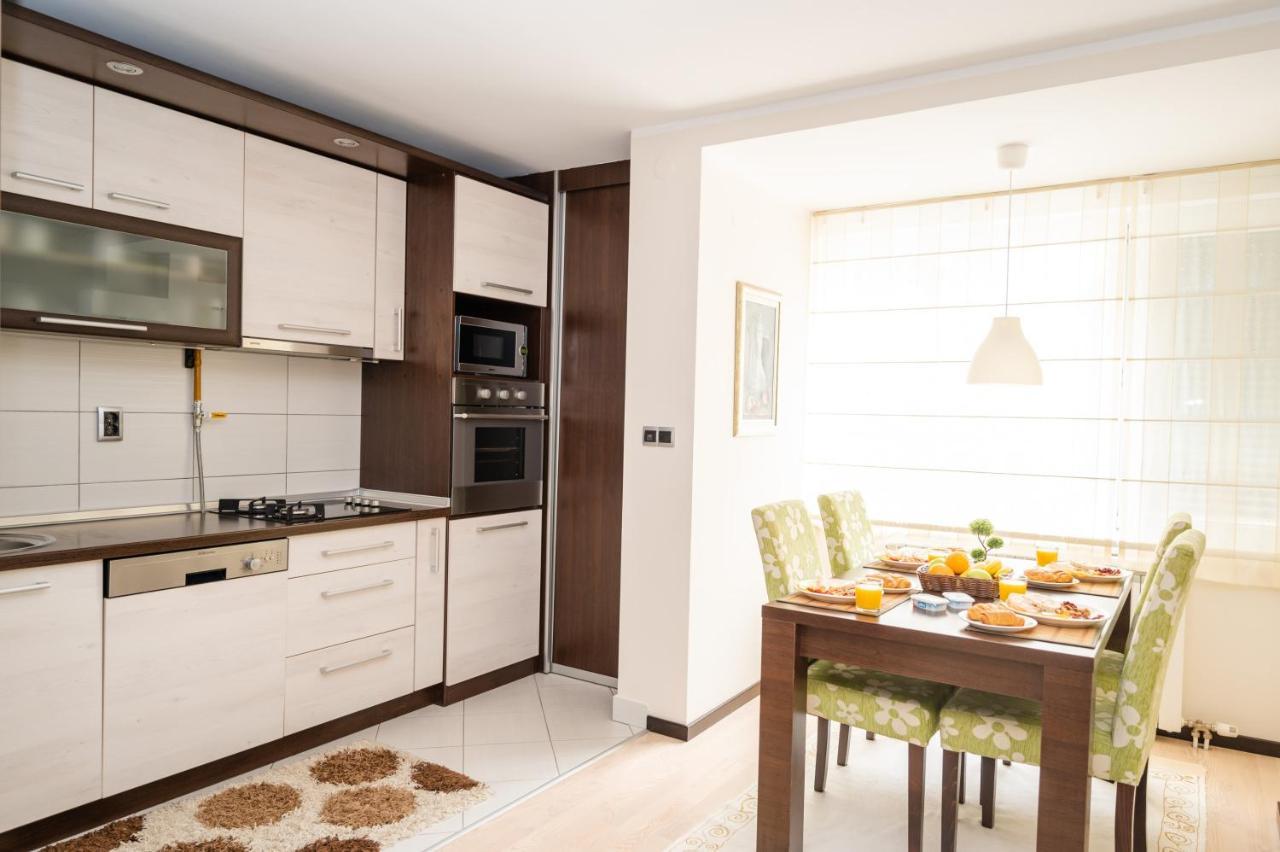 Bright 1Bdr Apartment In The City Center 塞拉耶佛 外观 照片