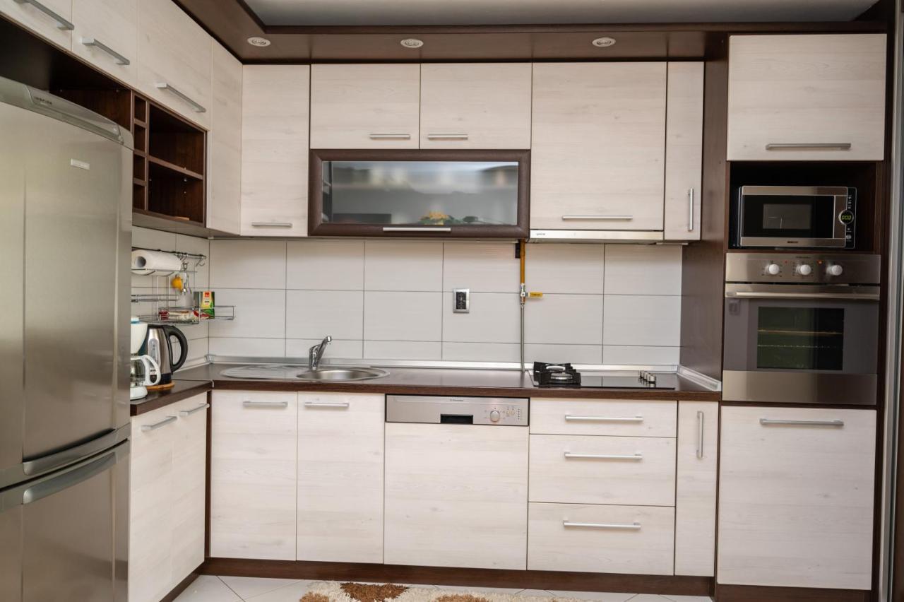 Bright 1Bdr Apartment In The City Center 塞拉耶佛 外观 照片