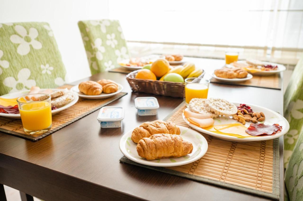 Bright 1Bdr Apartment In The City Center 塞拉耶佛 外观 照片